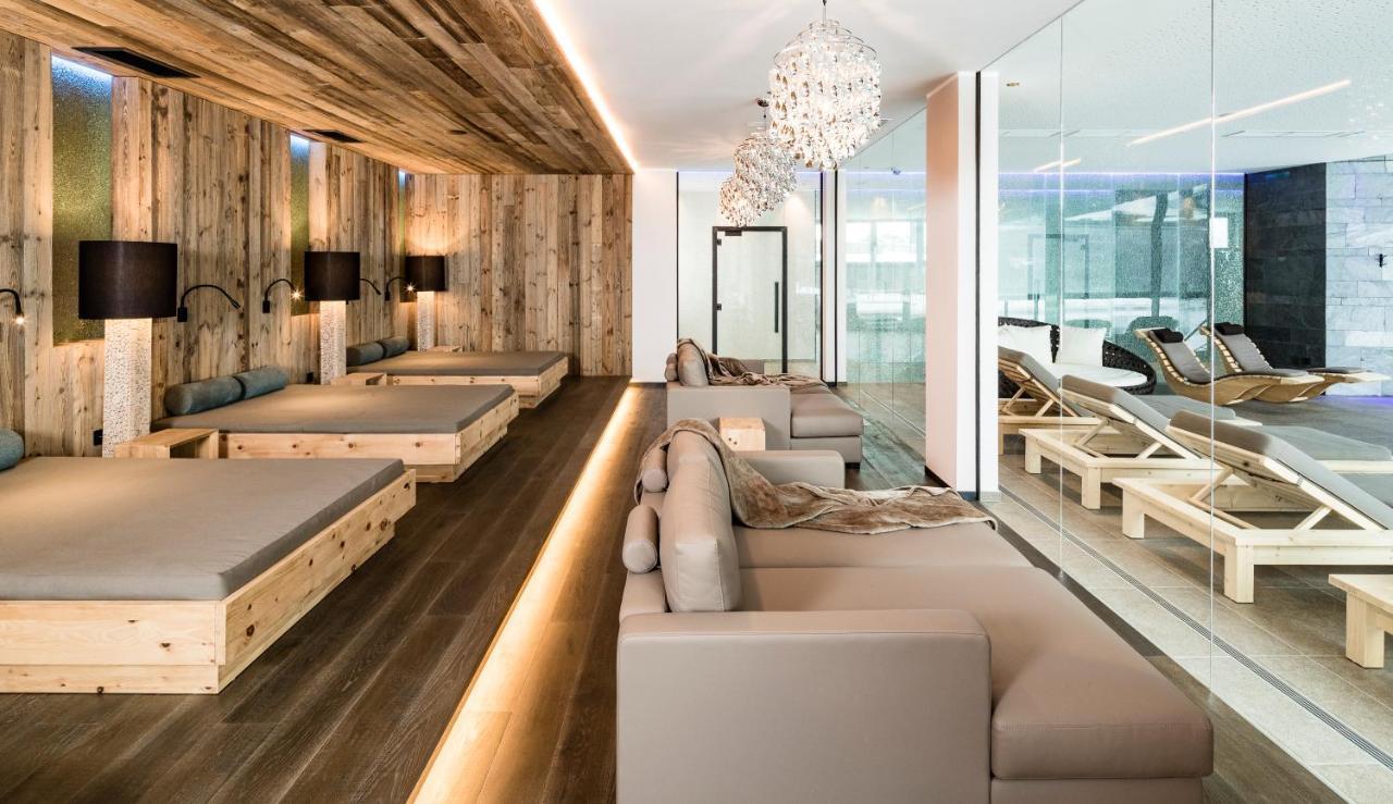 فندق Sonnenberg Panorama Dolomites Wellbeing مارانزا المظهر الخارجي الصورة